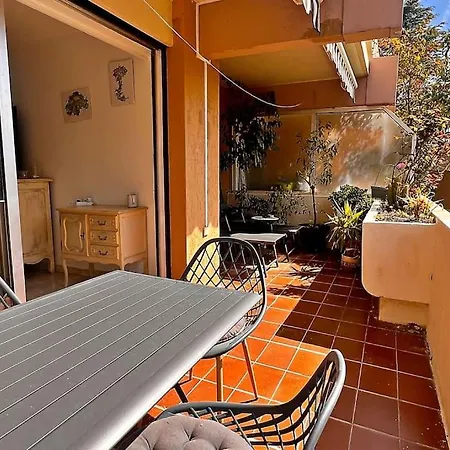 Le Jardin Bleu - Cosy&confort Апартаменты *